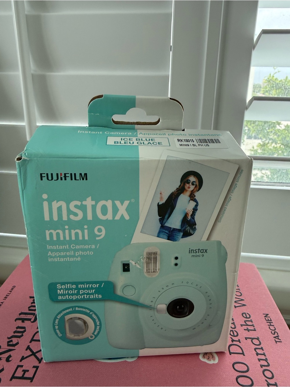 Fujifilm Instax Mini 9 Instant Camera Box - Ice Blue Packaging